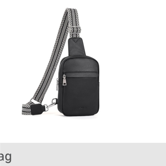 Chic Black Crossbody Bag with Patterned Strap - Picture 5 of 9